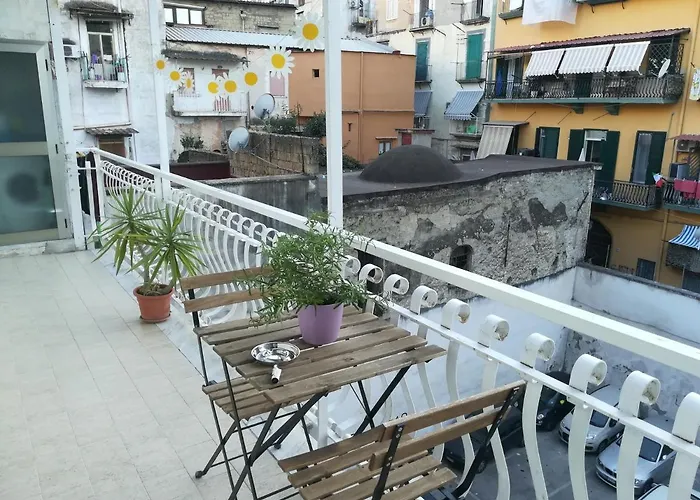 Dint e viche e Napule Guest House