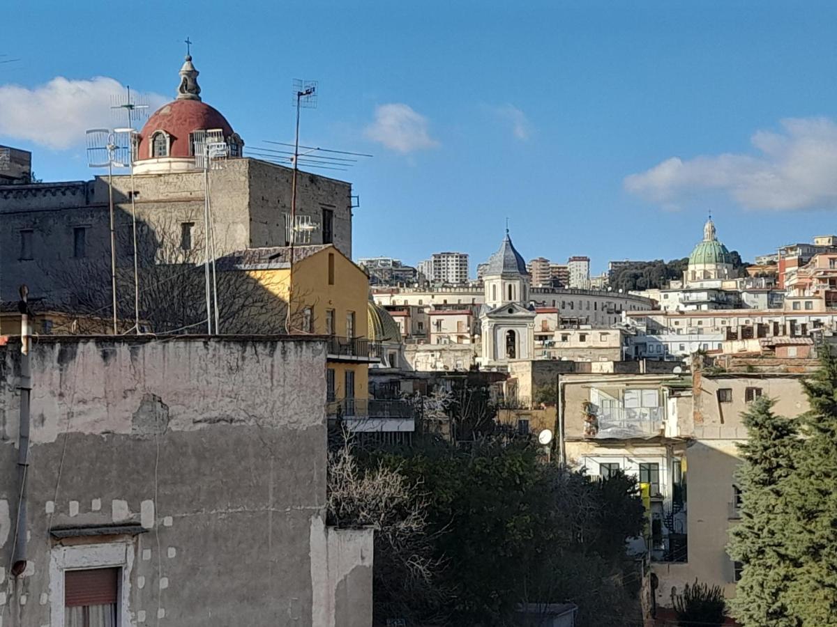 Dint E Viche E Napule * Napoli